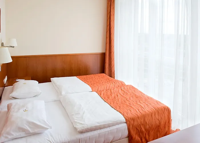 Airport Budapest 4* Vecsés