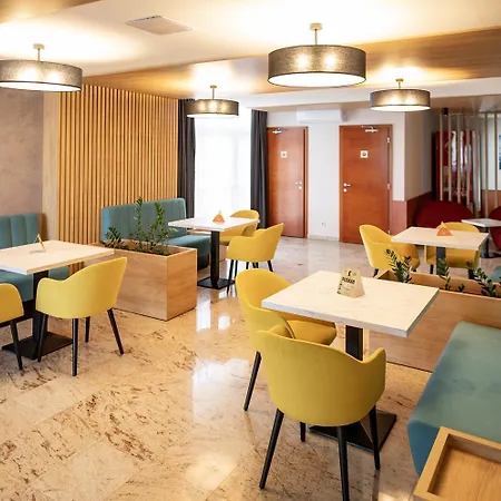 布达佩斯机场酒店 4* 韦切什