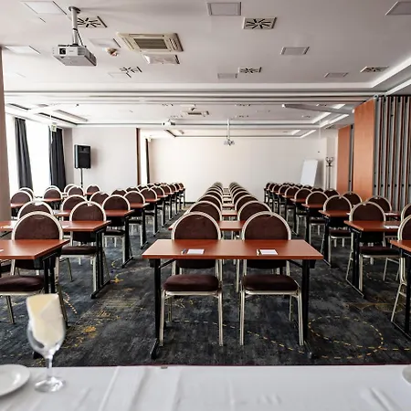 Airport Budapest 4* Vecsés