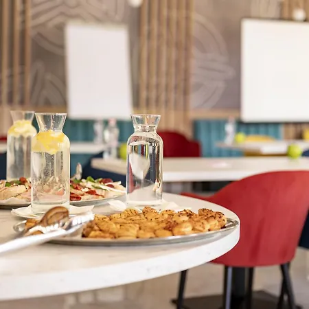 酒店 布达佩斯机场酒店 4*