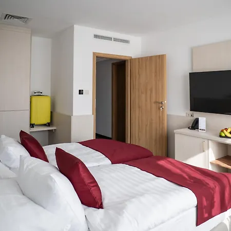 Airport Budapest 4*