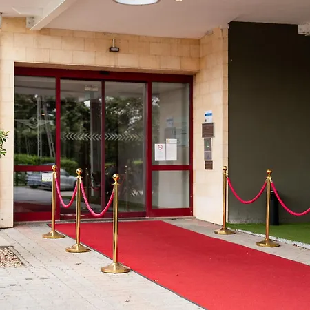 Airport Budapest 4* Vecsés